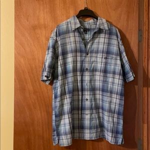 🎉3 for $30.🎉 St John’s Bay Men’s ss plaid shirt (OLCC)
